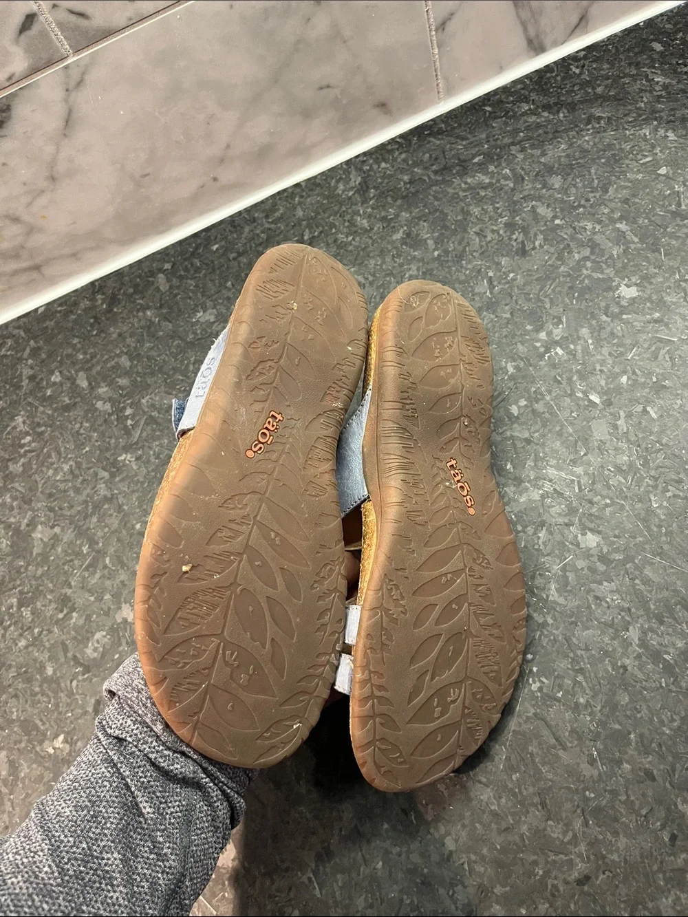 LADIES TAOS SANDALS